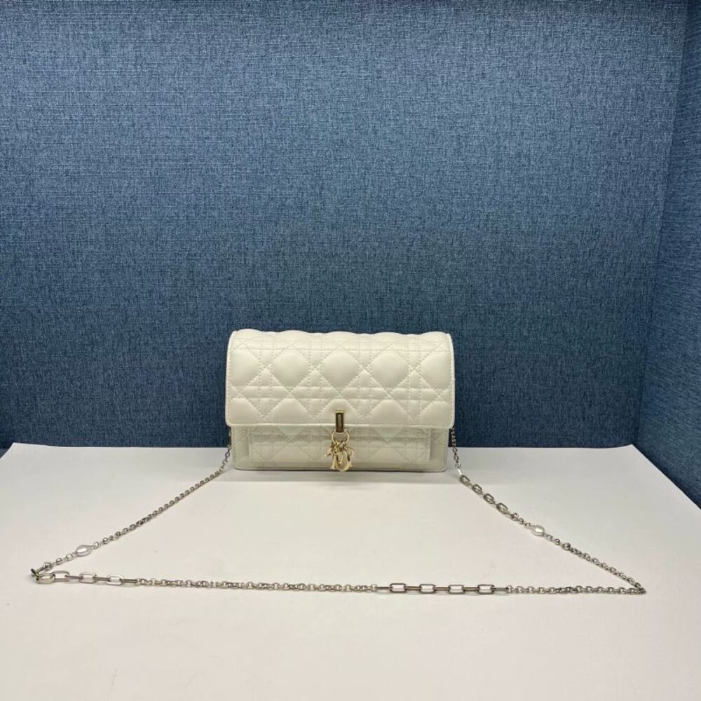 Dior Women Pre-Loved Bag Very Good Condition